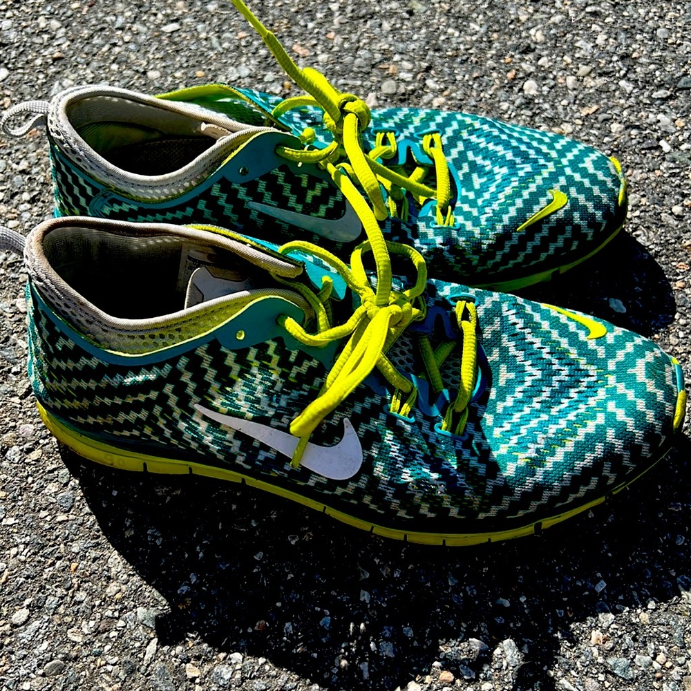 Nike Free Runs
